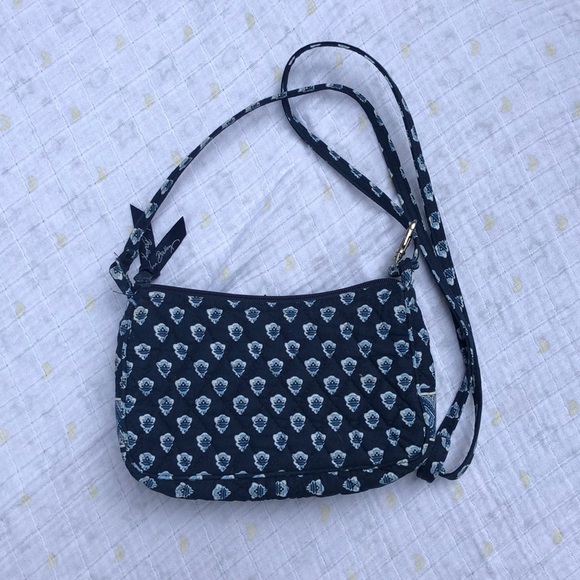 Vera Bradley Handbags - Vera Bradley cross body